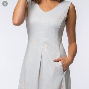 Tyler Boe V-Neck A-Line Sleeveless B&W Floral